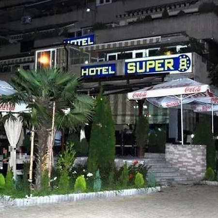 Super 8 Hotel 4*