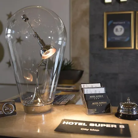 Super 8 Hotel 4*