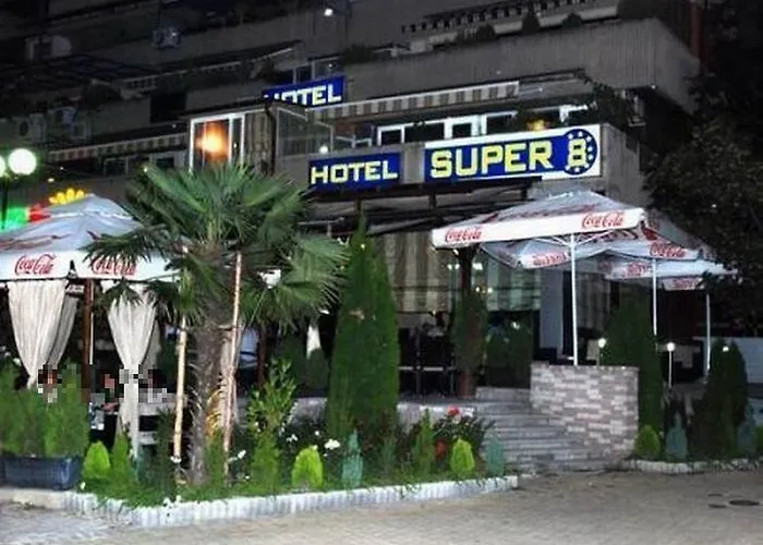 Super 8 Hotel 4*